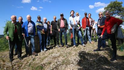 Bild: René Rausch
Die Wandergruppe des MGV Mariazell und MGV Högen auf der Burgruine Lichtenegg.