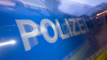 Symbolbild: Marijan Murat/dpa
Bislang unbekannte Täter haben an der Grundschule in Rothenstadt erheblichen Schaden angerichtet.