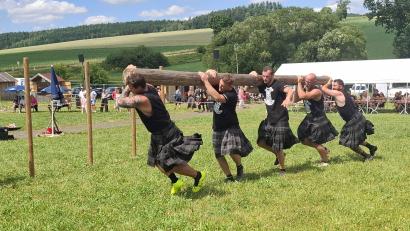 Bild: jua
Kraft und Schnelligkeit wird den Teams bei den Highland Games abverlangt.