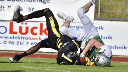 Bild: Hubert Ziegler
Mit allerletztem Einsatz sicherten sich Amberg Mad Bulldogs (schwarze Trikots) den ersehnten Heimsieg gegen Landsberg X-Press.