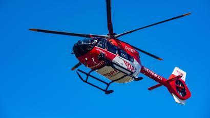 Symbolbild: Stefan Sauer
Ein 19-Jähriger stürzte alkoholisiert mit E-Bike in Rottendorf. Er wurde per Rettungshubschrauber nach Regensburg geflogen.