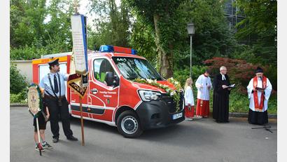 Bild: jr
Mit einem Festakt wurde das neue Tragkraftspritzenfahrzeug der FFW Pechbrunn in Dienst gestellt.