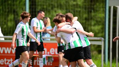 Bild: Thomas Schrems
Der SV Pechbrunn wurde Meister der Kreisklasse 4 im Spielkreis Hof/Wunsiedel/Tirschenreuth und kehrt nach 35 Jahren in die Kreisliga zurück.