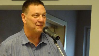 Archivbild: Houschka
Christian Ziegler (58), seit 2015 Erster Bürgermeister von Fensterbach, scheidet am 30. September 2025 aus seinem Amt aus. Der Rückzug geschieht aus gesundheitlichen Gründen.
