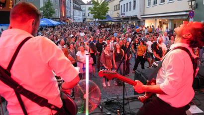 Bild: Petra Hartl
Mega Stimmung am diesjährigen Altstadtfest in Amberg.