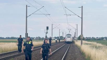 Bild: Ute Wessels/dpa
Ein Mann attackiert mehrere Menschen im ICE.