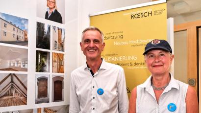 Bild: Peter Ringeisen
Bauherrin Prof. Dr. Gertrud Maria Rösch und Architekt Markus Rösch informierten ausführlich über das mit dem Amberger Denkmalpreis 2023 ausgezeichnete Renovierungsprojekt.