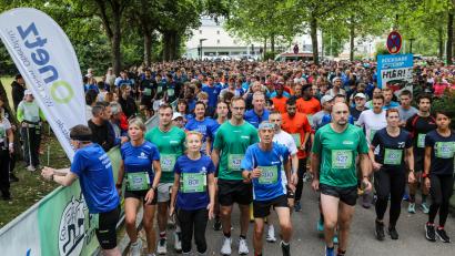Bild: Wolfgang Steinbacher
Beim Firmenlauf Amberg-Sulzbach waren am Mittwochabend 2278 Teilnehmende am Start.