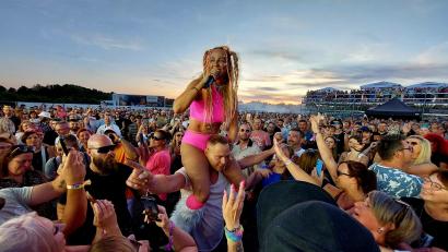 Bild: Kunz
"Loona" war erst beim 90er-Sommerfestival am ersten Juli-Wochenende in Weiden zu Gast, nun steht sie beim "80er/90er-Mega-Festival" am 27. Juli erneut auf der Bühne am Weidener Festplatz.