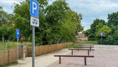 Bild: Petra Hartl
Im Kümmersbrucker Ortsteil Theuern gibt es seit kurzem einen Wohnmobilstellplatz.