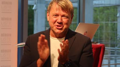 Bild: Kunz
Jürgen Meyer freut sich über das einstimmige Votum: Die Bürgerliste schickt ihn als Oberbürgermeisterkandidat ins Rennen.