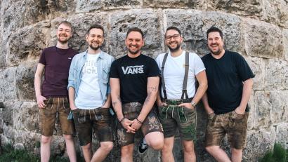 Bild: Tom Eberl/exb
Die bayerische Rockband "d’Hundskrippln" kommt ins Kultur-Schloss Theuern.