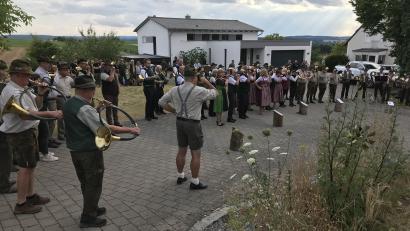 Bild: mma
Weit zu hören sind die Jagdhornbläser beim Landkreisbläsertreffen in Schalkenthan.