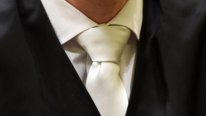 Symbolbild: Tobias Hase/dpa
Der Lions-Club Neustadt/WN veranstaltet am Samstag, 19. Juli, beim Bürgerfest eine Krawatten-Sammelaktion.