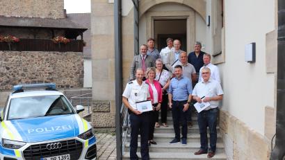 Bild: PI Nabburg
Im Beisein zahlreicher Bürgermeister stellte der Leiter der Nabburger Polizeiinspektion, Alexander Reichsthaler, den Sicherheitsbericht vor.