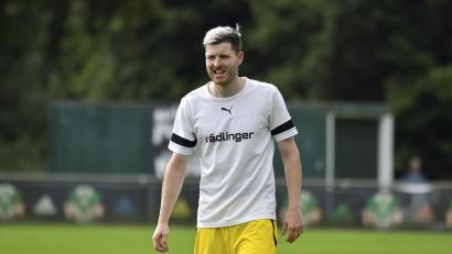 Bild: Hubert Ziegler
Lukas Dotzler (Mitte) hier noch im Trikot von Vilzing stürmt vorerst für UPO.