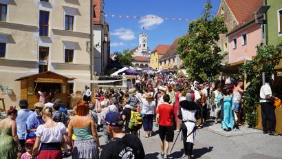 Bild: Sebastian Böhm
Über 20.000 Menschen haben den Mittelalterlichen Markt 2025 in Nabburg besucht.