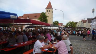 Bild: bk
Der Marktplatz von Kaltenbrunn wurde am Wochenende Heimat des 7. Kaltenbrunner Marktfestes.