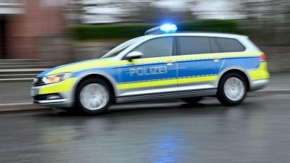 Symbolbild: Carsten Rehder/dpa
Nach einem Messerangriff in Lichtenfels bittet die Polizei um Hinweise aus der Bevölkerung.