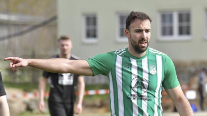 Archivbild: Hubert Ziegler
Dennis Kramer gibt nun als Spielertrainer die Richtung beim TuS Rosenberg vor.