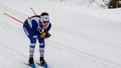 Bild: chl
Linda Schlierf aus Amberg auf der Loipe. Die 16-jährige Skilangläuferin hat als eine von zwei Athleten das neue Sportstipendium der Oberpfalz erhalten.