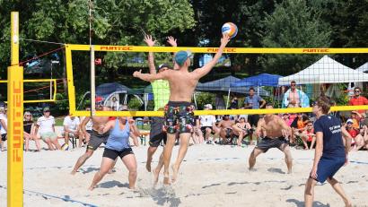 Archivbild: Michael Klement
52 Teams aus nah und fern kämpfen um die beiden Pokale beim Waldbadcup in Grafenwöhr.