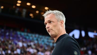 Bild: Sebastian Christoph Gollnow/dpa
Fußball, Frauen: EM, Deutschland - Spanien, Finalrunde, Halbfinale, Christian Wück, Bundestrainer der Frauen-Nationalmannschaft des DFB, reagiert. (zu dpa: „Mehr Wamsers und Ketts: Wück fordert bessere Nachwuchsarbeit“)