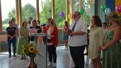 Bild: dob
Der Abschied von Rektor Gerhard Steiner in Pleystein wurde mit musikalischen Beiträgen, kleinen Überraschungen und vielen lachenden Gesichtern begleitet.