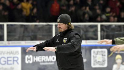 Archivbild: Hubert Ziegler
Als Interimstrainer schaffte Bernhard Keil in der vergangenen Saison mit dem ERSC Amberg den Klassenerhalt über den Umweg der Abstiegsrunde.