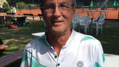 Bild: Böckl
Tennis-Senior Fred Böckl, zweifacher Weltmeister und vielfacher Europa- und deutscher Meister, feiert sein Comeback.