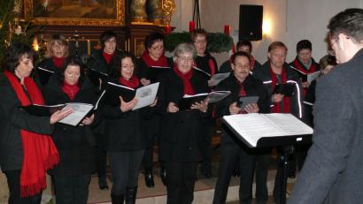 Bild: hdk
Der Gospelchor bei einem seiner Auftritte in der evangelischen St. Georgskirche im Jahr 2015.