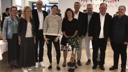 Bild: mma
Kolleginnen, Bürgermeister, Schulamtsdirektor und Pfarrer verabschiedeten sich von der Rektorin Ingrid Schneider (Mitte) und dankten ihr für ihr jahrelanges Engagement.