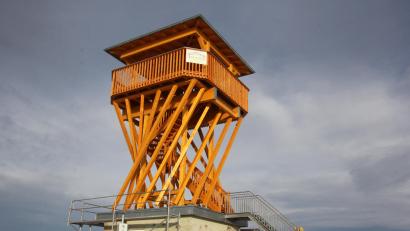 Bild: kro
"Kostenbergturm" heißt künftig der Aussichtsturm am Rande des Iron-Curtain-Rails.