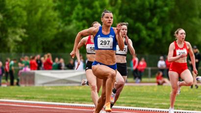 Bild: Jonas Löffler
Katrin Fehm unaufhaltsam Richtung Ziel: Die Ambergerin ist wieder zurück auf der Leichtathletikbühne.