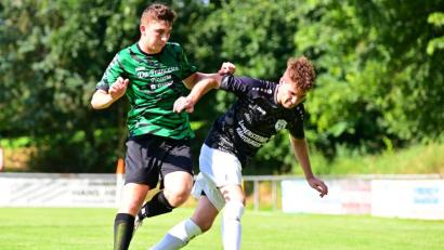 Bild: Thomas Schrems
Mittlerweile Teamkollegen: Maximilian Peter (links) hat sich vom ATSV Tirschenreuth der SG Bärnau/Thanhausen um Jonas Härtl angeschlossen.