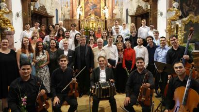 Bild: Festival junger Künstler Bayreuth/exb
Der Chor Capella Transylvanica wurde 1995 an der Universität Cluj gegründet und hat zahlreiche Preise bei nationalen und internationalen Festivals gewonnen.