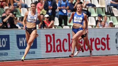 Bild: Theo Kiefner
Corinna Schwab (rechts) bei der Deutschen Meisterschaft der Leichtathletik in Dresden.