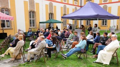 Bild: do
Eingeladen waren alle Kulturbewusste. Der gute Besuch macht den Veranstaltern Mut, Dialog und Wissenstransfer zum Thema KI und Kunst weiter zu stärken.