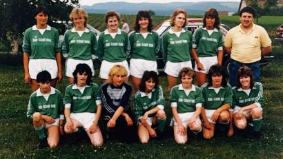 Bild: Martina Stangl
Ein Mannschaftsfoto der Damenmannschaft SV Altenstadt/Voh. aus dem Jahr 1985.