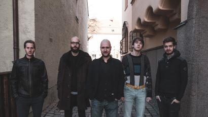 Bild: 404 Whizzkids, Dominik Schelter
Hannes Gilch (links) spielt seit 2009 in der Band „404 Whizzkids". Er findet Konflikte in Bands wichtig.