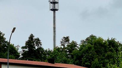 Archivbild: Franz Prey
Den Funkmast am Kulchberg in Traunricht kann Telefónica nach einem Urteil des Landgerichtes Amberg nicht für Mobilfunk nutzen.