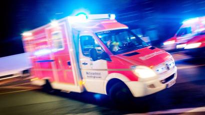Symbolbild: Marcel Kusch/dpa
Ein 22-jähriger Arbeiter verletzte sich bei der Montage eines Fensters auf einem Rohbau in Schwandorf.