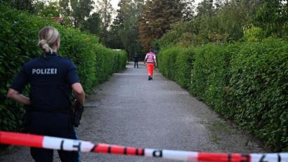 Bild: Felix Hörhager/dpa
Die Polizei ist in der Kleingartenanlage im Einsatz.