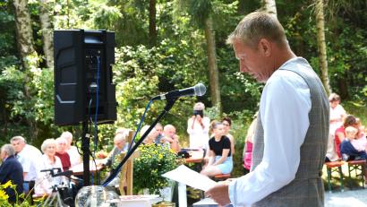 Bild: fdl
Der Vorsitzende des OWV-Massenricht Martin Rumpler und die ehrenamtlichen Helferinnen und Helfer freuen sich auf viele Besucher beim Turmfest.