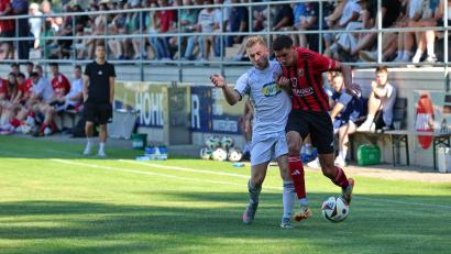 Archivbild: Dieter Jäschke
Jamal Dubois (rechts) und der SC Luhe-Wildenau spielen am Mittwoch gegen den Aufsteiger FC Teisbach.