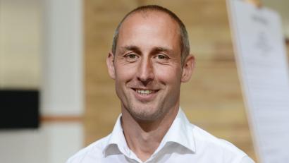 Bild: picture alliance / dpa
Hofft weiter auf mehr offen bekennende Homosexuelle im Profifußball: Ex-Profi Marcus Urban.