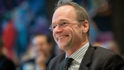 Bild: Sina Schuldt/dpa
Der Schulpädagogik-Experte Klaus Zierer warnt vor einer Überakademisierung.