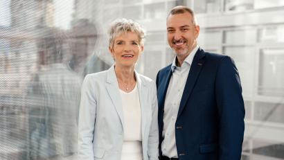 Bild: Stephan Schumann/Munichemotions/Gesamtbetriebsrat Siemens/dpa
Birgit Steinborn legt ihr Mandat als Gesamtbetriebsratsvorsitzende nach elfeinhalb Jahren nieder. Tobias Bäumler wird ihr Nachfolger. (Handout)