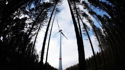 Symbolbild: Oliver Berg, dpa
Wo sollen neue Windräder entstehen? Der Regionalplan ist Grundlage für laufende und noch ausstehende Genehmigungsverfahren.