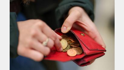 Bild: Jan Woitas/dpa
Der deutsche Staat hat im vergangenen Jahr mehr Geld für Sozialhilfe ausgegeben. (Symbolbild)